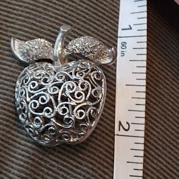 2 for $20 Vintage Silver Filigree Apple Pin - Picture 5 of 6